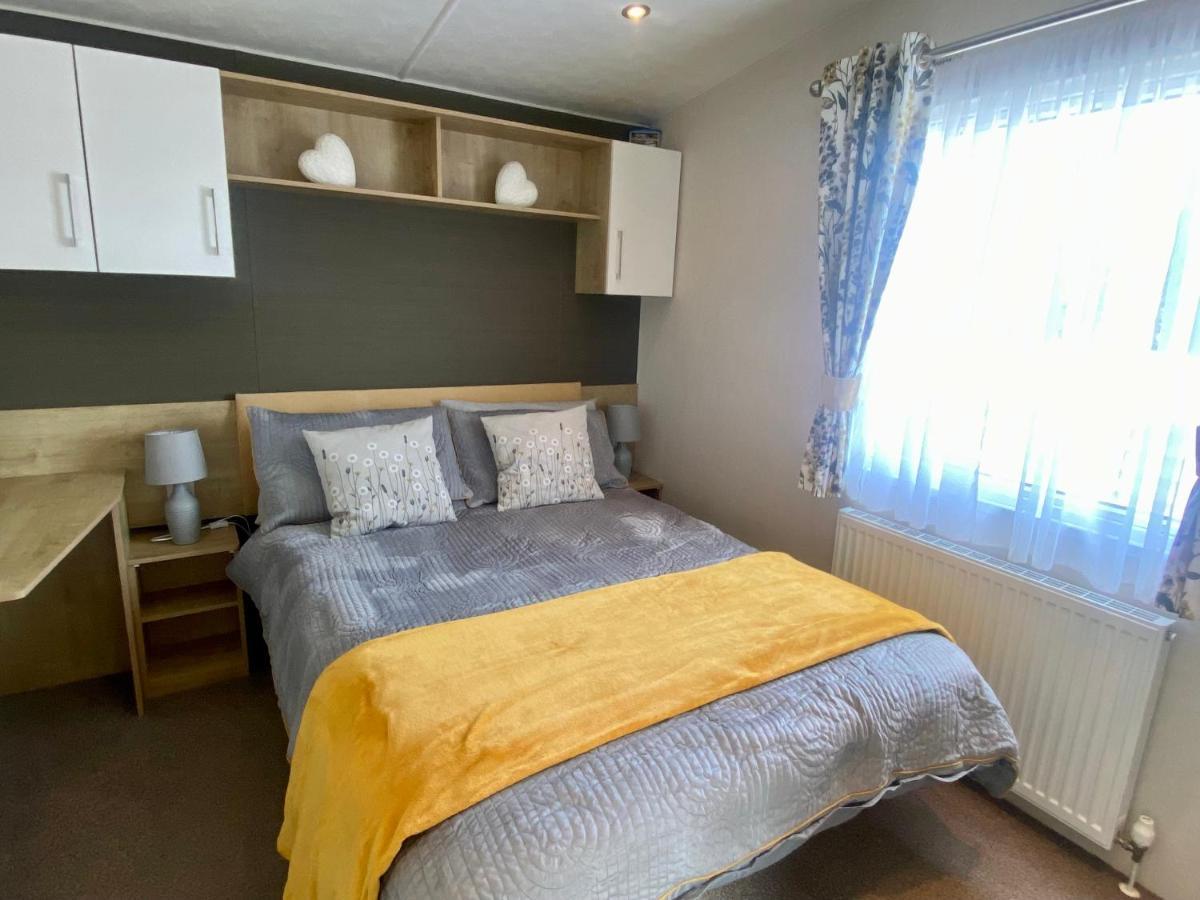 Hot Tub. Countryside. Coast. 5* Patrington Haven Leisure Park, East Yorkshire Exterior foto